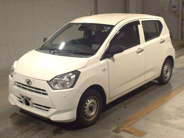 3745 DAIHATSU MIRA E S LA350S 2018 г. (TAA Kyushu)